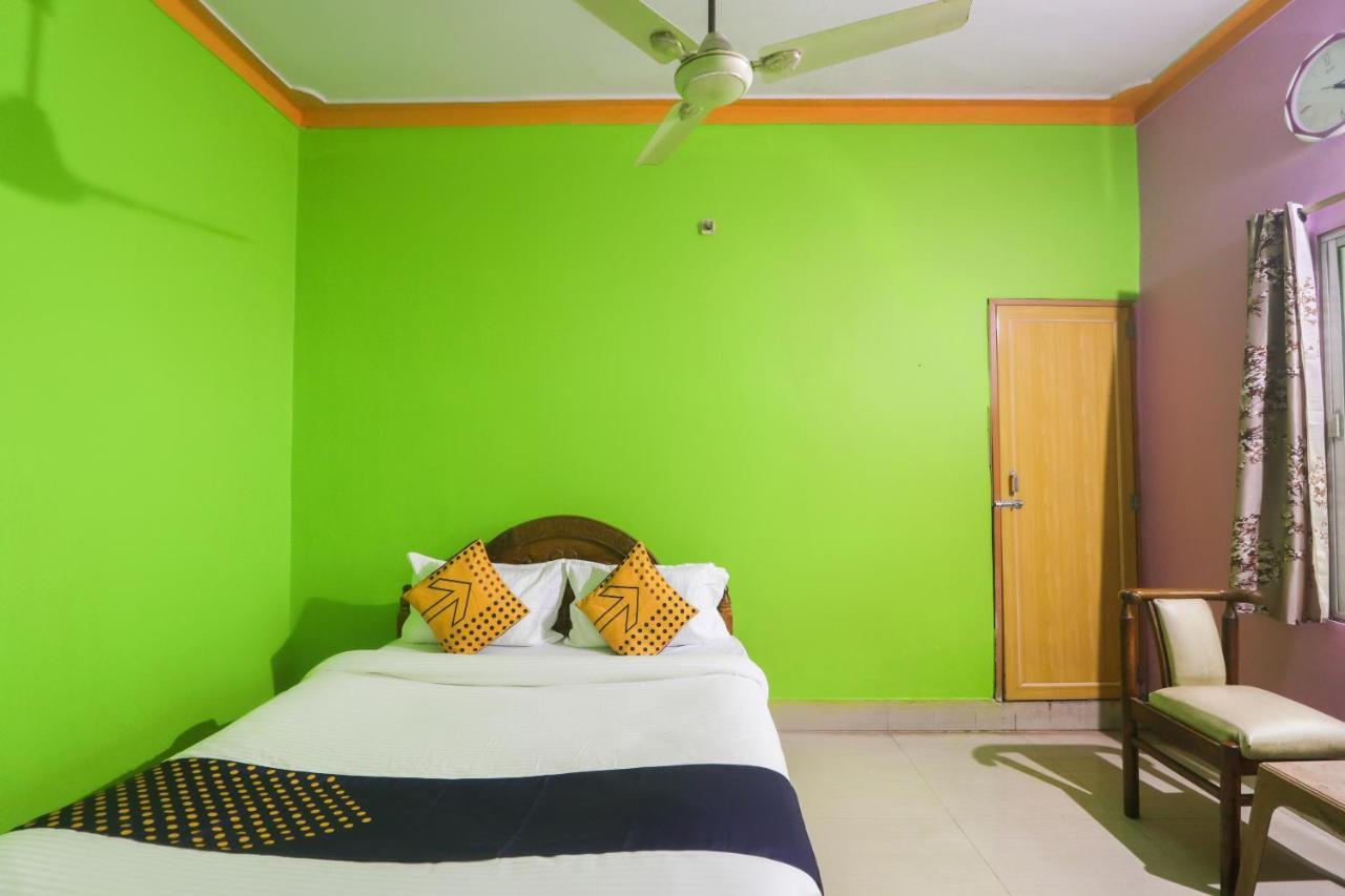 Spot On 65043 Hotel Kalinga Palace Kendrapara Exteriér fotografie